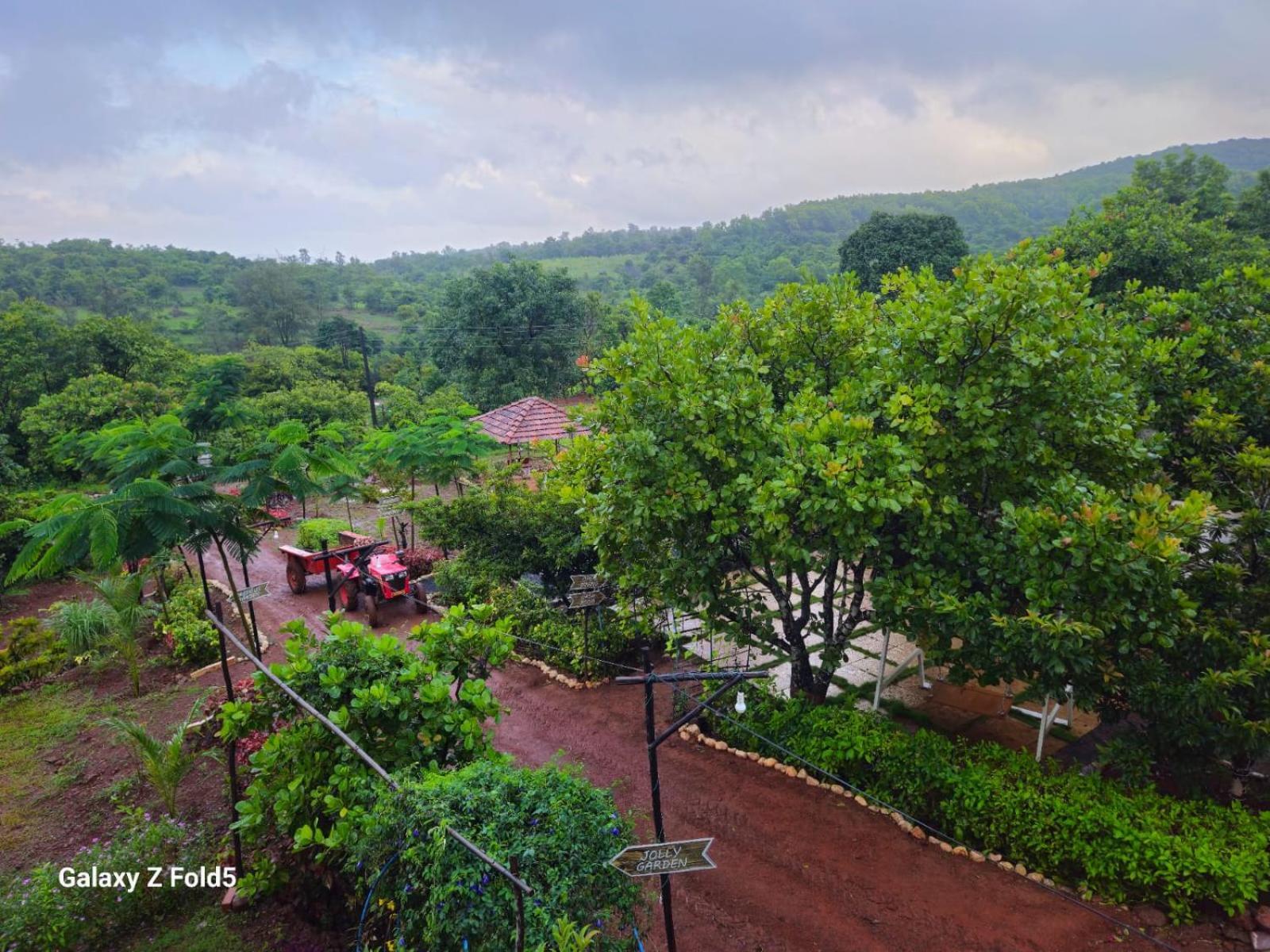 Chalobahills Farm stay *